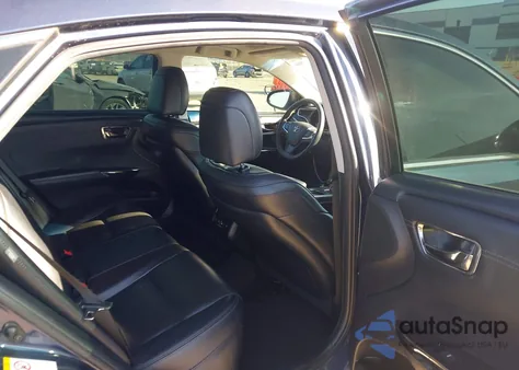 2016 Toyota Avalon Limited z USA, uszkodzony, nr VIN 4T1BK1EB0GU205304